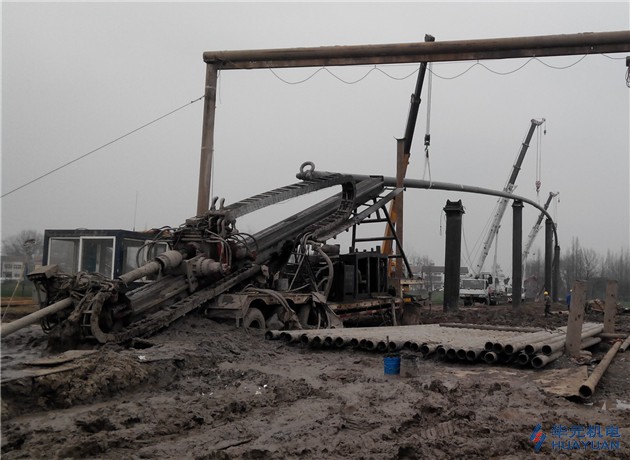 荊州-石首天然氣輸氣管道工程—長江定向鉆穿越工程